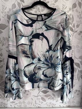 Karen Kane Floral Bell-Sleeve Long Sleeve Top in Blue, White and Black large